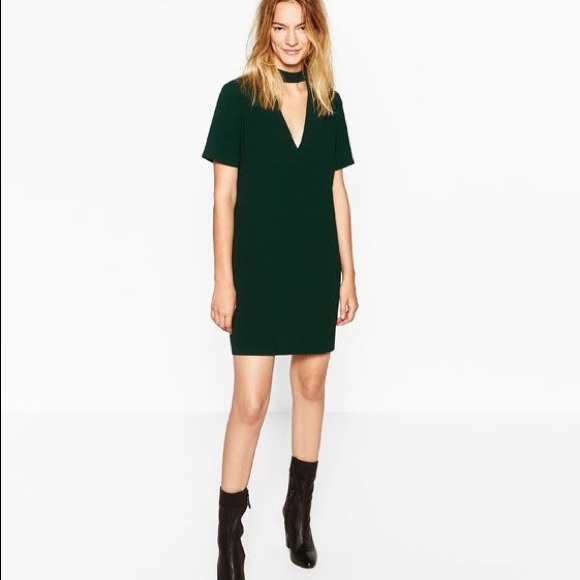 Zara Dresses & Skirts - Zara V Neck Dress with choker neck collar